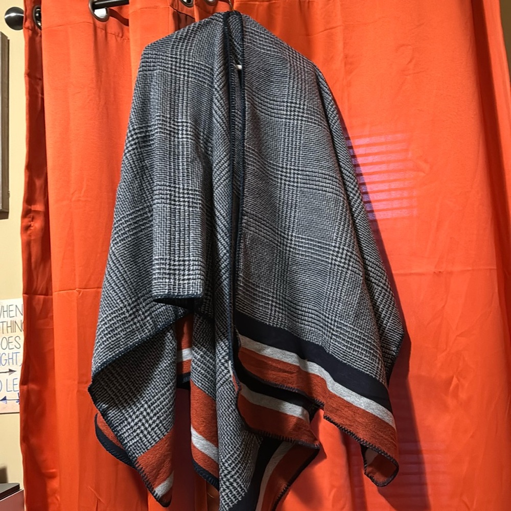 Kollie More Wrap shawl color block